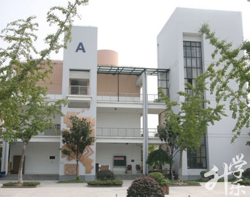 上海市群益職業(yè)技術學校